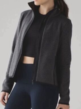 LULULEMON Its Fleecing Cold zip up jacket pockets heathered grey black size 10